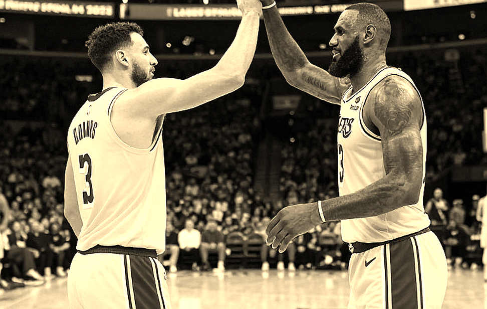 NU hạ UP 72-64: phá dớp sau hai mùa và giới hạn của một mẫu dữ liệu