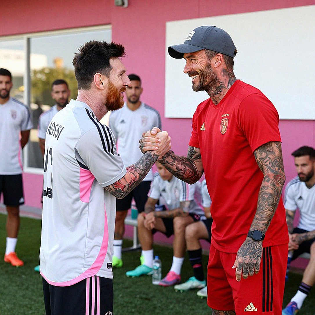 Amorim không hề từ bỏ hàng ba: Stramaccioni giải mã biến thể 4 hậu vệ khi kiểm soát bóng của AC Milan