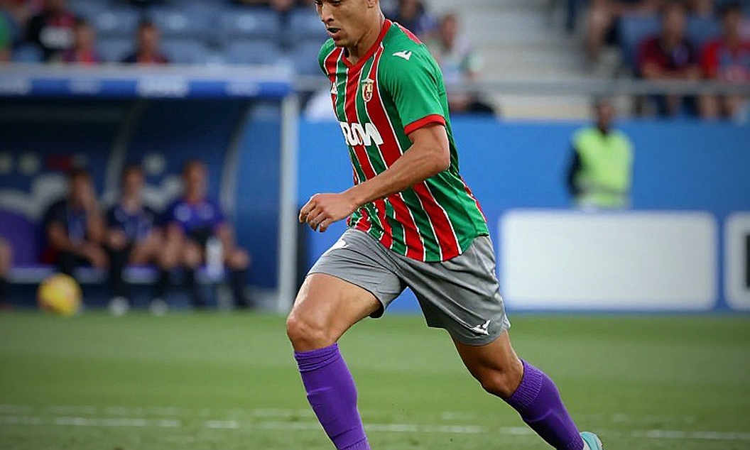 Khi bóng vẫn lăn: Đêm Nations League, Brobbey nằm xuống và vết nứt trong luật bất thành văn Khi bóng vẫn lăn: Đêm Nations League, Brobbey nằm xuống và vết nứt trong luật bất thành văn