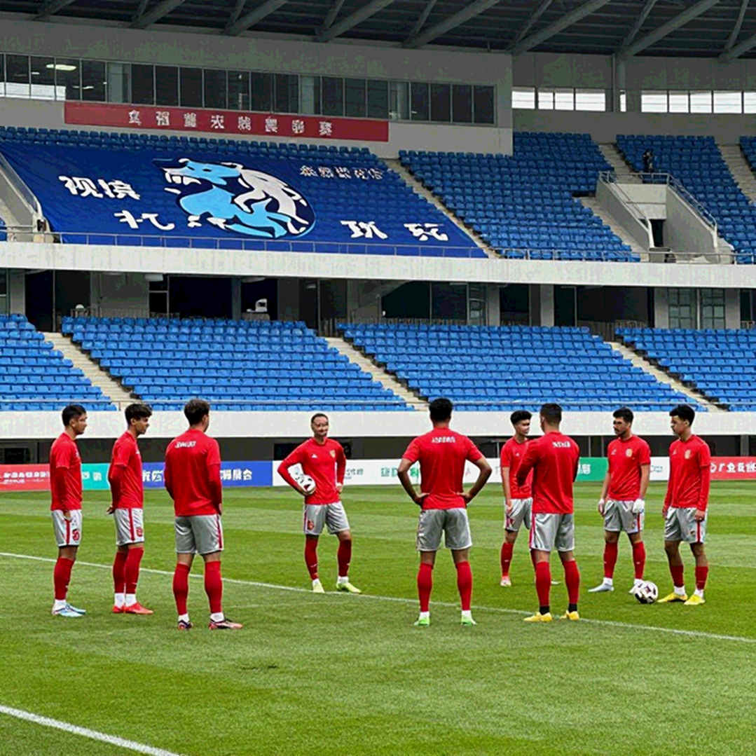 Bên trong kỳ chuyển nhượng V-League: Khi 15 tỷ đồng vẫn chưa đủ giữ một chữ ký