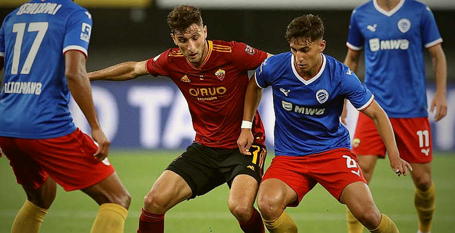 Olise ghi hat-trick, từ chối Sky, và một đoạn văn lạc nguồn Olise ghi hat-trick, từ chối Sky, và một đoạn văn lạc nguồn
