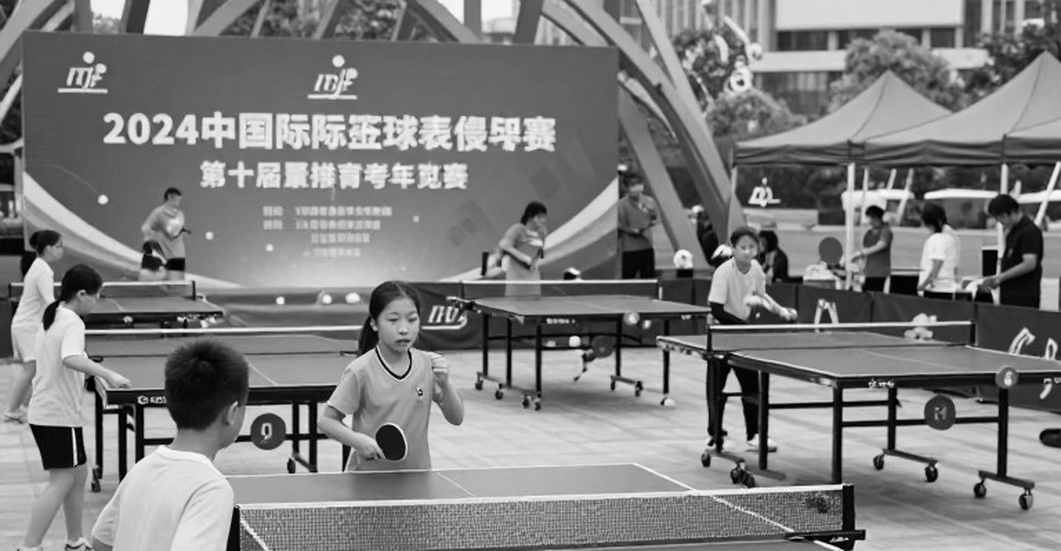 Keighley Table Tennis Centre lần đầu thuê HLV chuyên trách: khi nền tảng phong trào bắt đầu được trả lương