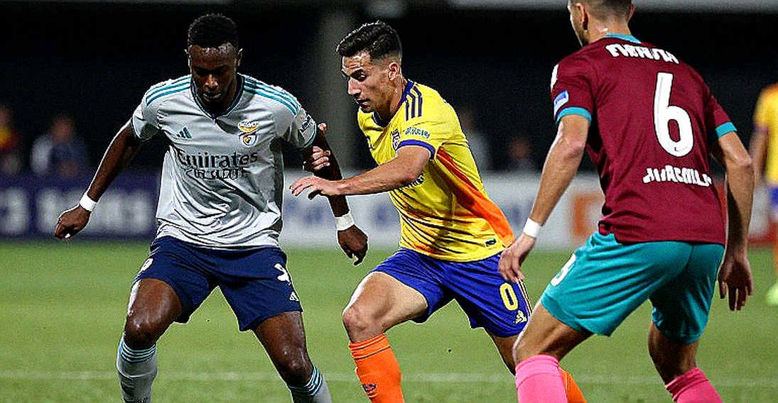 Quang Hải rời FIFA ASEAN Cup: chiếc băng đội trưởng và khoảng trống số 10 Quang Hải rời FIFA ASEAN Cup: chiếc băng đội trưởng và khoảng trống số 10