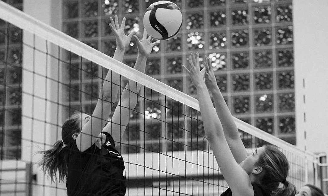 Estonia stun hosts Finland 3-2 in Tampere as Finland lose Pool C crown to Belgium Estonia stun hosts Finland 3-2 in Tampere as Finland lose Pool C crown to Belgium