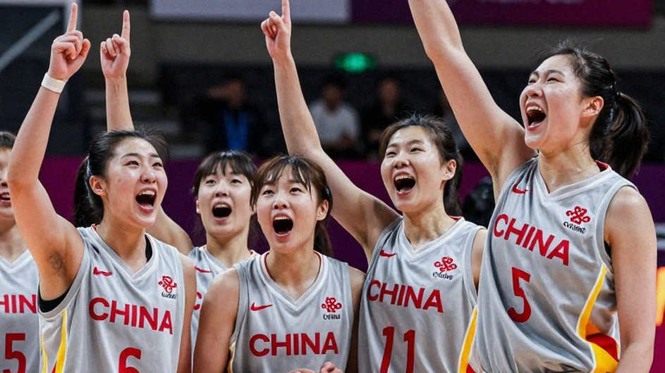 Khi dữ liệu im lặng: Bài học từ căn phòng VAR Khi dữ liệu im lặng: Bài học từ căn phòng VAR