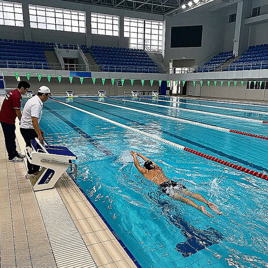 Emma Redman phá mốc 2:10 ở 200m ếch: 2:09.80 và những gì bảng số chưa kịp ghi