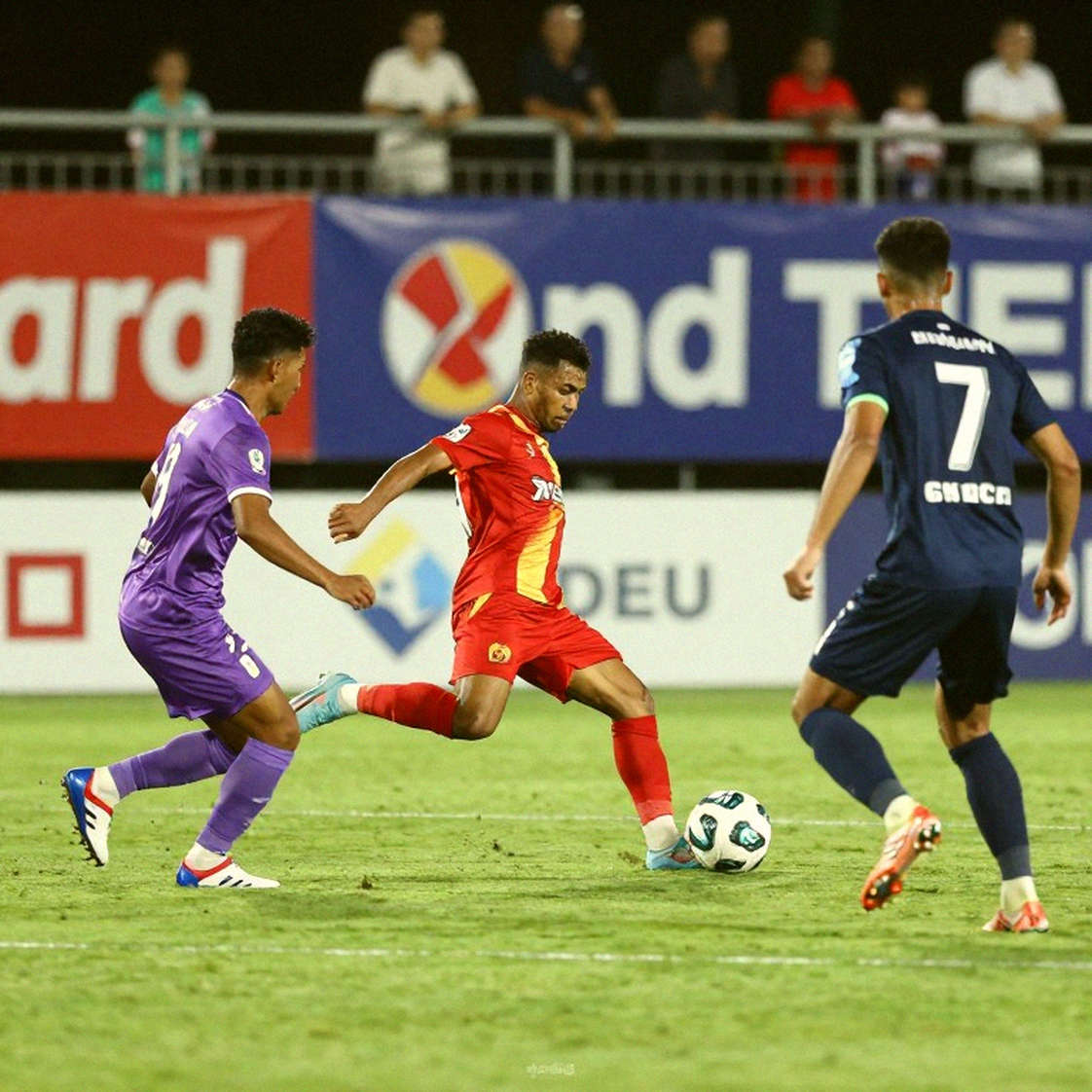 Morgan Gibbs-White trở lại: Nottingham Forest đứng trước canh bạc chiến thuật và bài kiểm tra bản lĩnh của Glasner