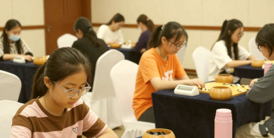 Đằng sau vỏ bọc "27 ván cờ ngắn thú vị": Chiến lược nội dung của ChessBase trong kỷ nguyên số