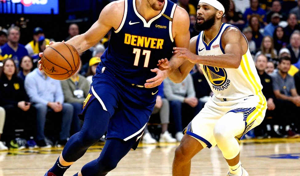 Rhyne Howard, 1/9 từ vạch ba điểm và câu hỏi về kỷ lục WNBA được viết bằng khối lượng ném