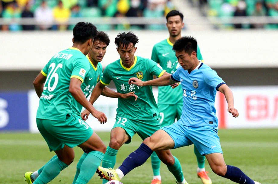 Thể Công - Viettel 1-3 Hà Tĩnh: Bốn phút đánh rơi thế trận và nỗi lo Ngọc Tân tái phát chấn thương