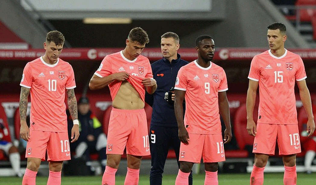 V.League 1 và kỳ chuyển nhượng 2026: Cấu trúc lương mới là câu chuyện thật, không phải những cái tên