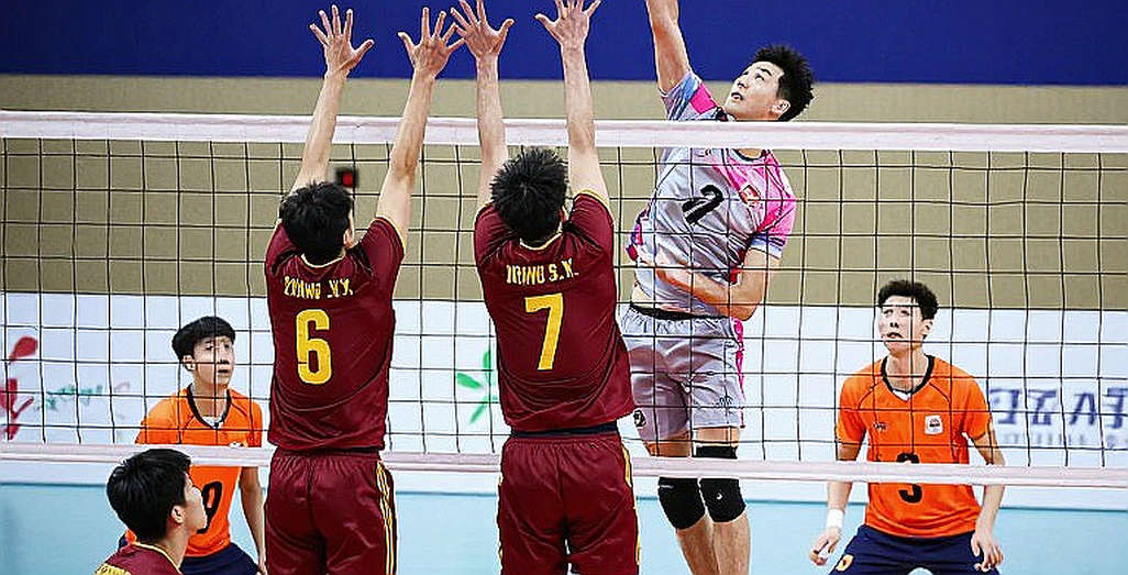Salah tự tay xếp giáo án ở trại Ai Cập: Tín hiệu phòng thay đồ và cái bẫy của mô hình một ngôi sao