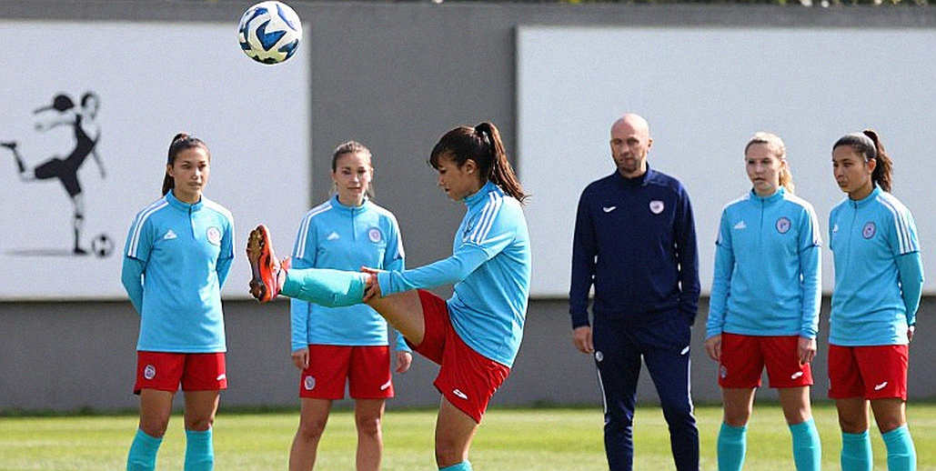 Valverde sưng mắt cá, Alisson sắp gia hạn, Arsenal rình Schade: Khi bóng đá đỉnh cao vận hành bằng kế hoạch dự phòng Valverde sưng mắt cá, Alisson sắp gia hạn, Arsenal rình Schade: Khi bóng đá đỉnh cao vận hành bằng kế hoạch dự phòng