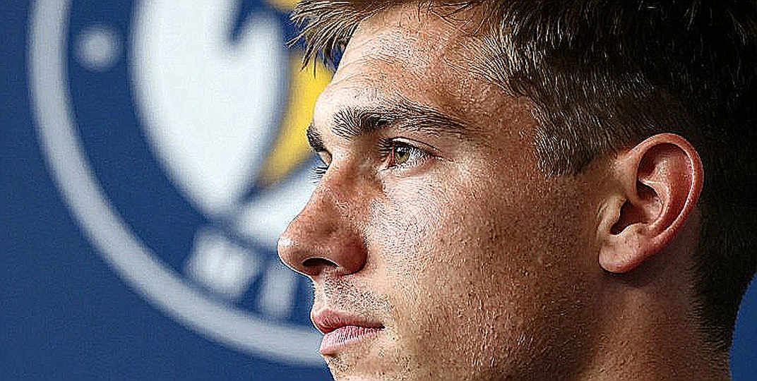 After the Lights Go Out: The White Credential and Mexico's Former Footballers After the Lights Go Out: The White Credential and Mexico's Former Footballers